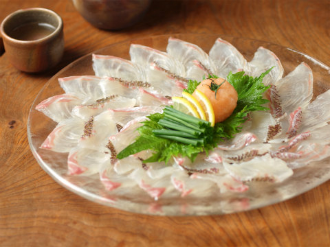 ワインボジョレーヌーボーとは_鯛のお刺身、三枚おろし