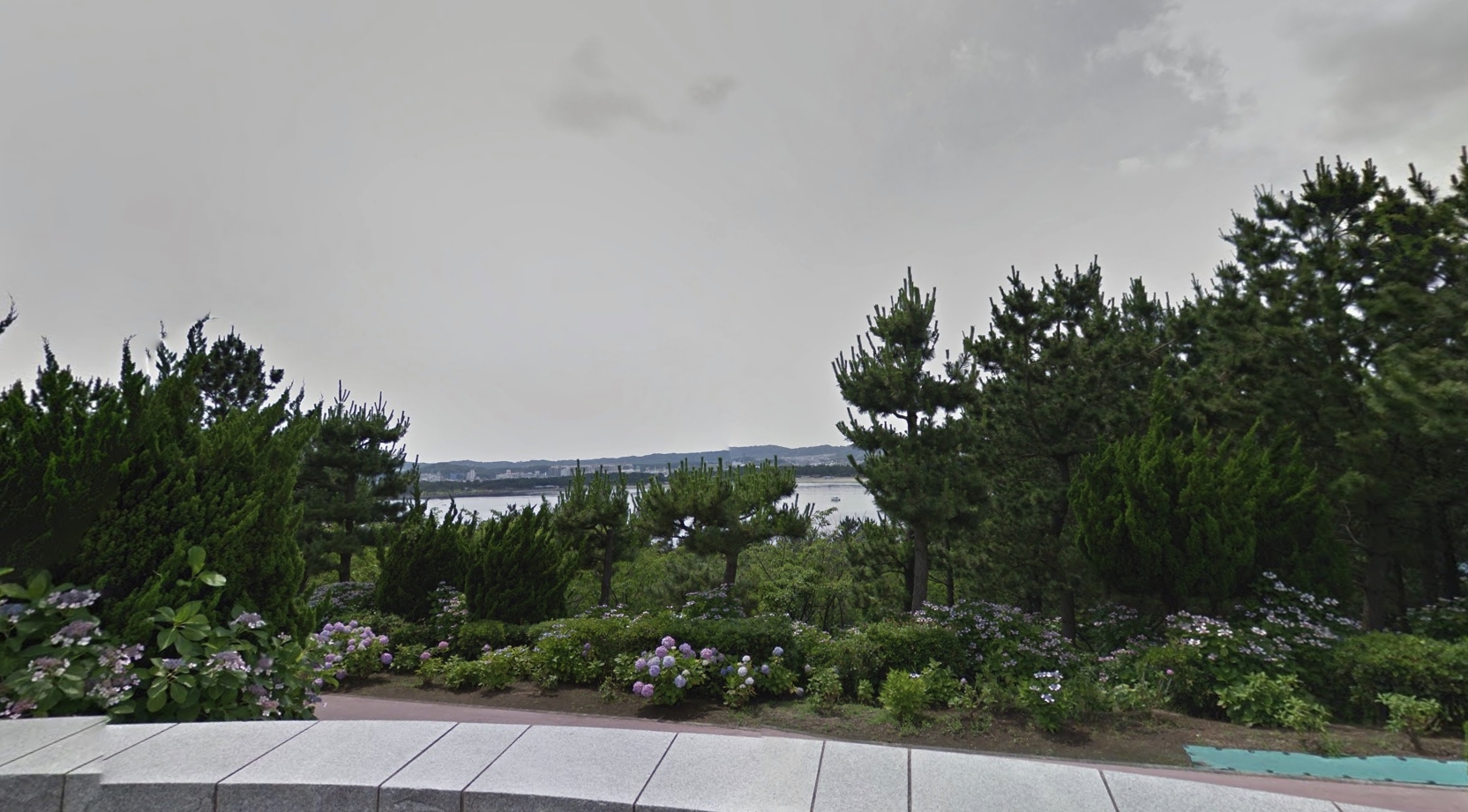 横浜・八景島シーパラダイスクリスマス「花火シンフォニア」穴場スポット丘の広場見晴らし