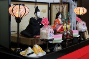 初節句のお祝いはいつ、何をすれば良い?金額は?食事会が良い?などのお作法に付いて徹底解説