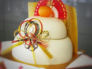 鏡餅の鏡開きの方法を解説!固くて割れないとき、真空パックのコツなど
