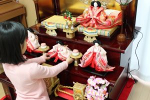 雛人形を劣化させない収納方法の秘訣と場所の選び方