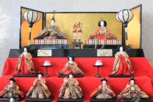 雛人形はいつからいつまで飾るの？